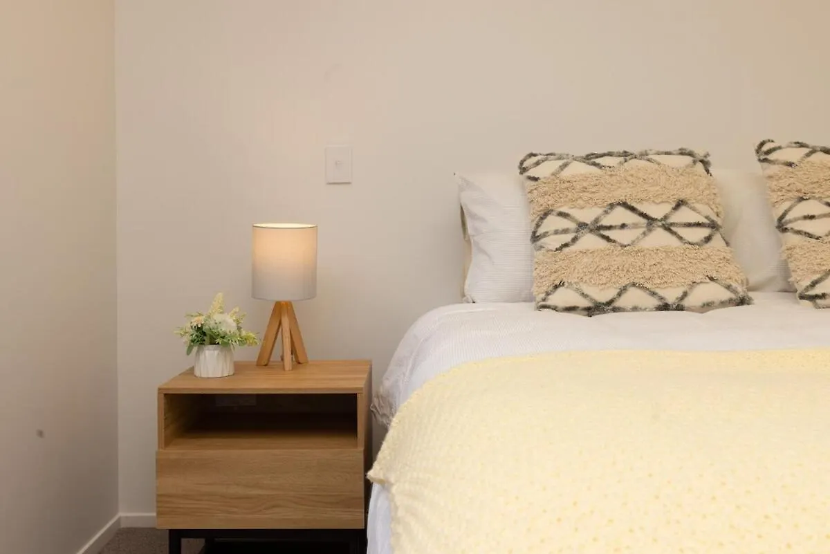 Brand New Luxury 3 Bed 3 Baths Family Getaway Villa Christchurch Holiday home